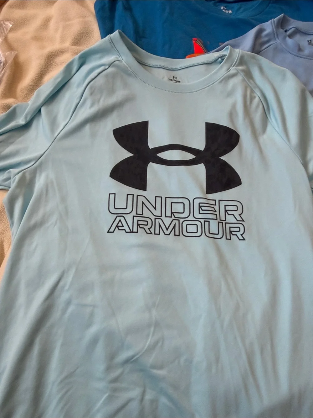 Boys under Armour tops